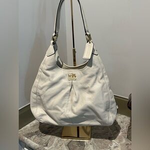 Coach Madison Maggie Leather Shoulder bag in Ivory
